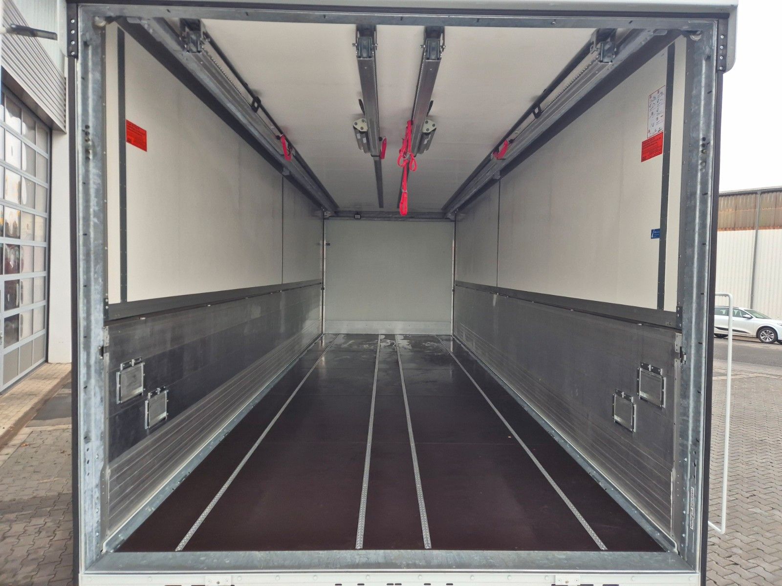 Fahrzeugabbildung Iveco AS260S50Y/FS 6x2 Böse Schwenkwand + LBW 2 x AHK