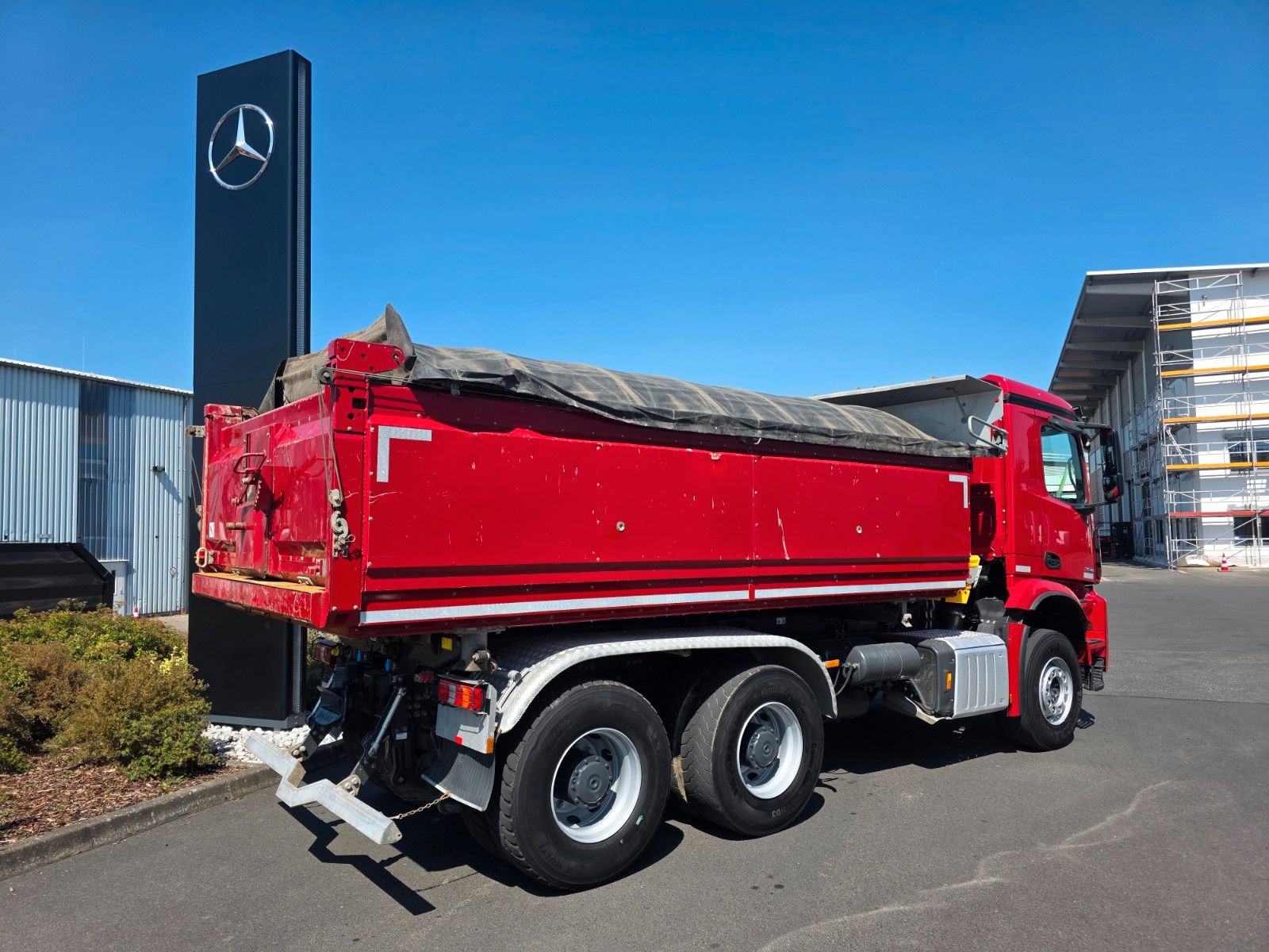 Fahrzeugabbildung Mercedes-Benz Arocs 2648 K 6x4 Thermo-Kipper + Bordmatik