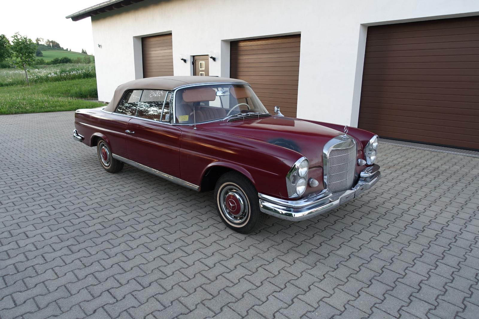 Mercedes-Benz 220SE (W111)
