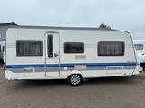 Hobby 495 UL de luxe EINZELBETTEN VORZELT MOVER 1400KG - Hobby De luxe 495