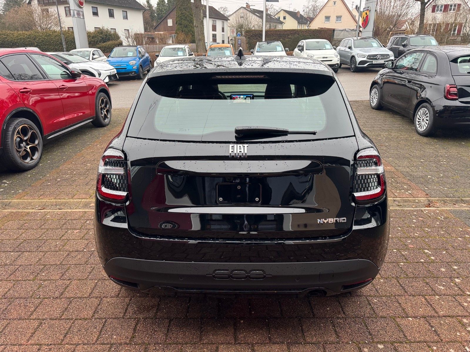 Fahrzeugabbildung Fiat 600 1.2 BUSINESS EDITION NAVI SITZHEIZUNG KLIMA