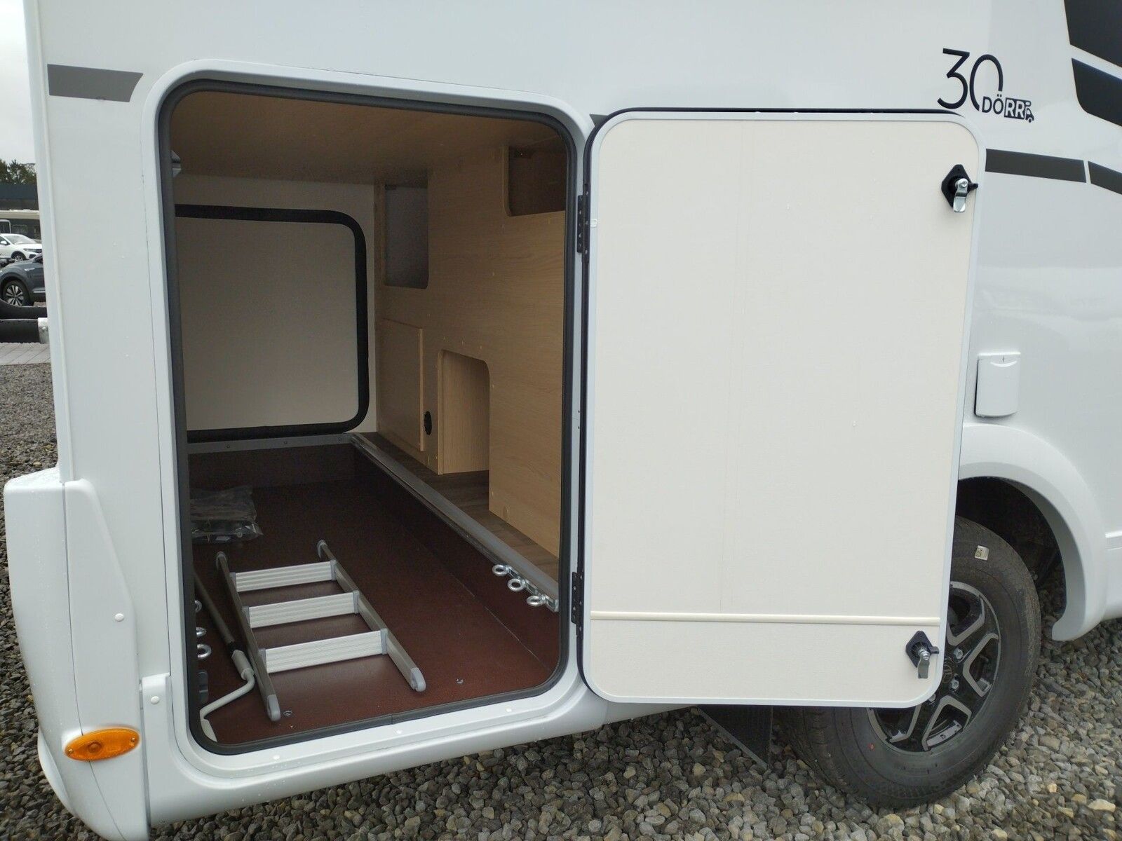 Fahrzeugabbildung Sunlight Adventure V 66 Automatik, Dörr Edition, TV