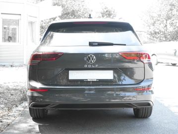 Volkswagen Golf - 8