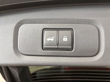 Fotografie 12 des Nissan Qashqai 1.3 DIG-T MHEV Xtronic N-Design (J12)