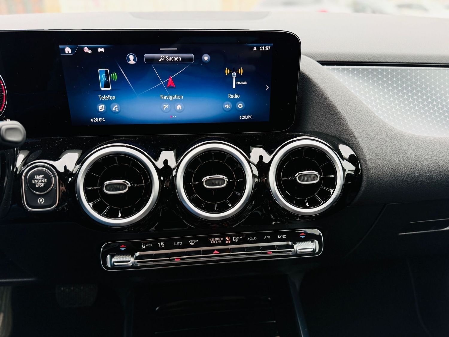 Fahrzeugabbildung Mercedes-Benz B 200 PROGRESSIVE, Winter, LED, Navi, PTS, RFK,