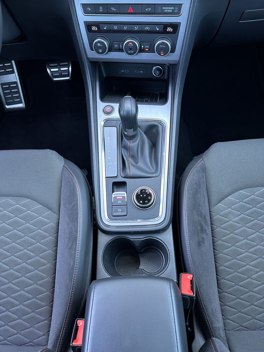 Fahrzeugabbildung SEAT Ateca 2.0 TDI 4Drive DSG FR NAV+LED+AHK+ACC+360°