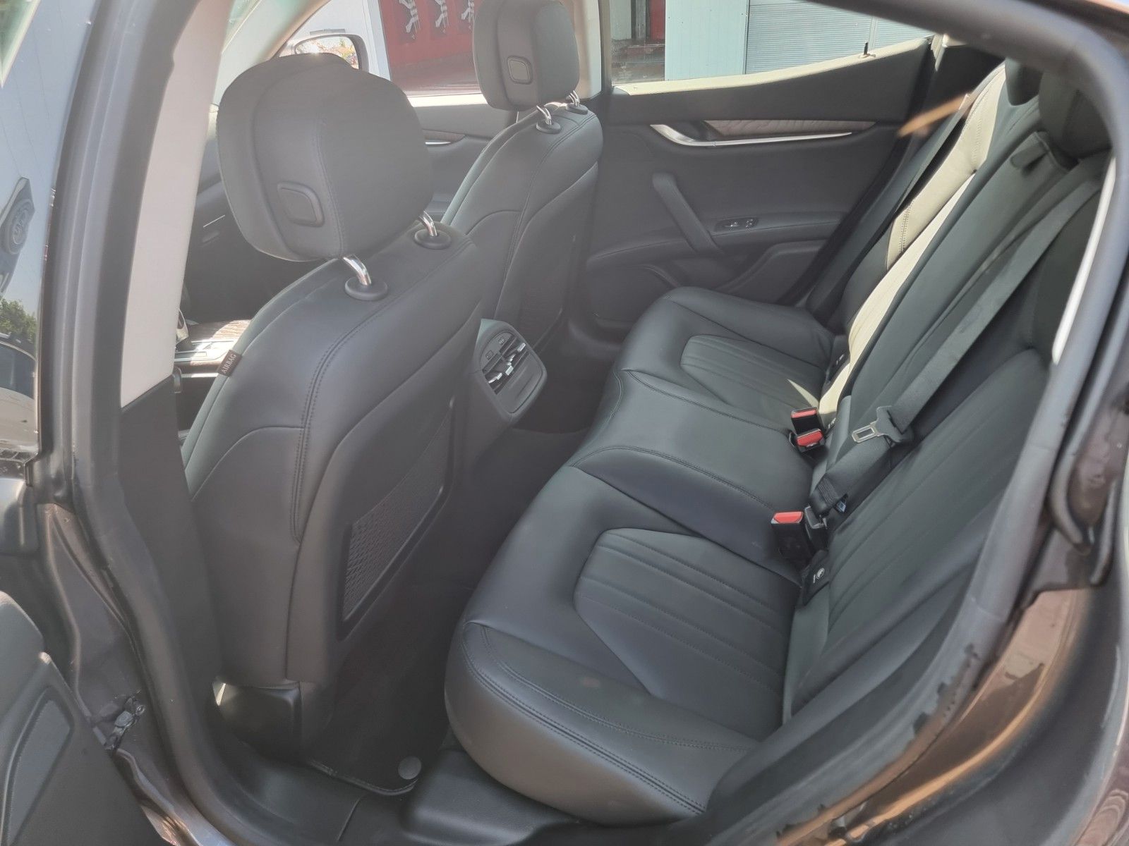 Fahrzeugabbildung Maserati Ghibli 3.0 V6 S Q4 Automatik