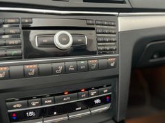 MERCEDES-BENZ E 200 CGI / NUR 54.tKM / GARANTIE / 2.HD MERCEDES-BENZ E 200 CGI / NUR 54.tKM / GARANTIE / 2.HD