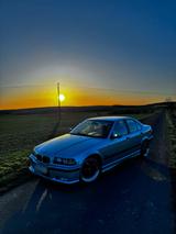 BMW E36 323 I - BMW 323: Limousine, 323i