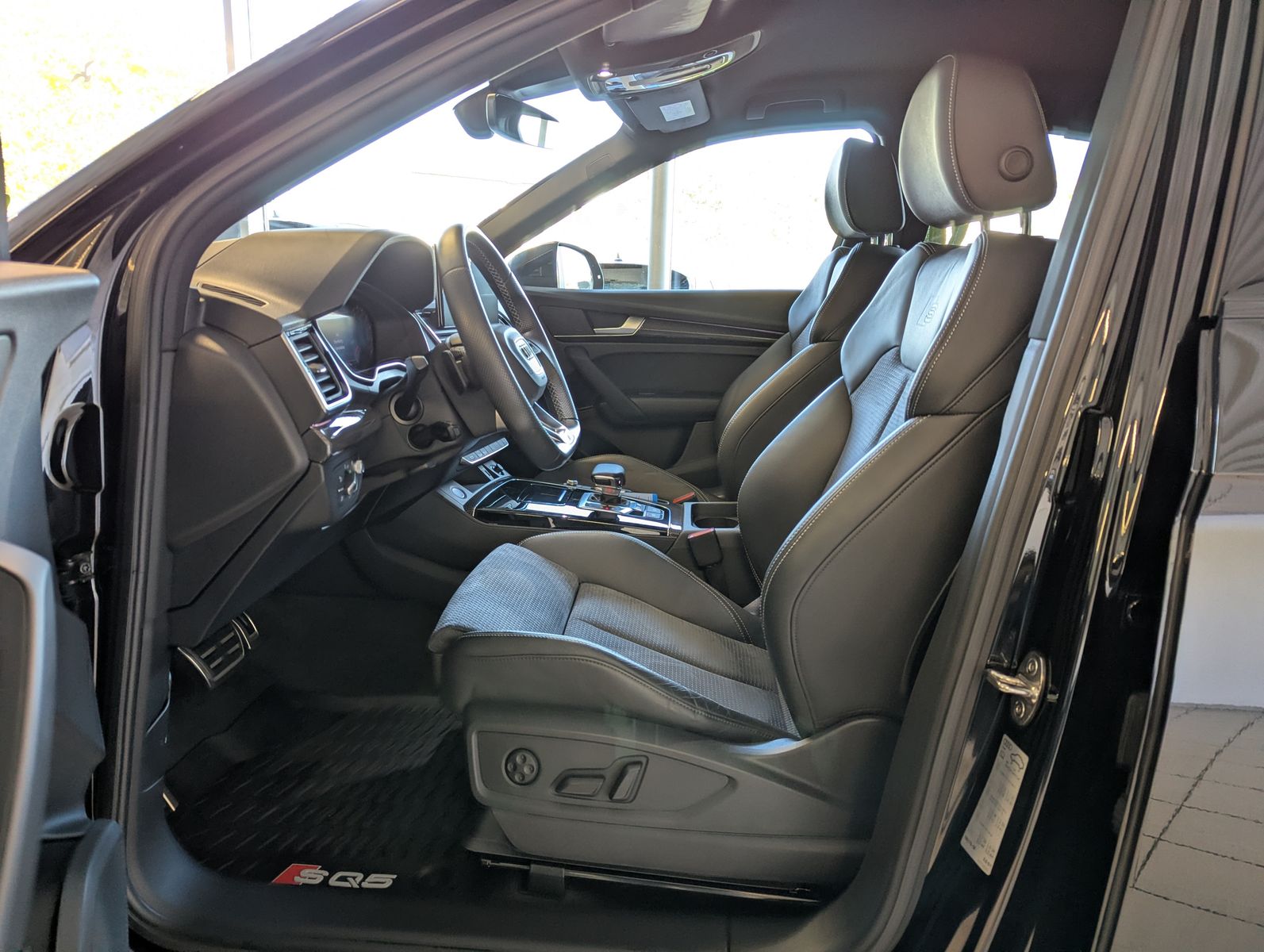 AUDI SQ5 3.0 TDI qu. Matrix Optik+ HUD B&O Memory AHK - Image 12