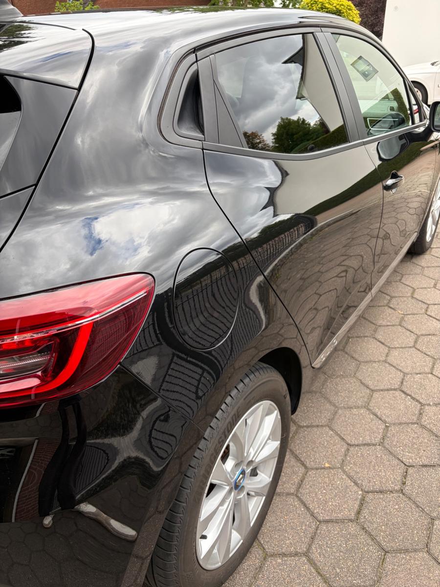 Renault Clio Experience TÜV Neu | 8fach bereift