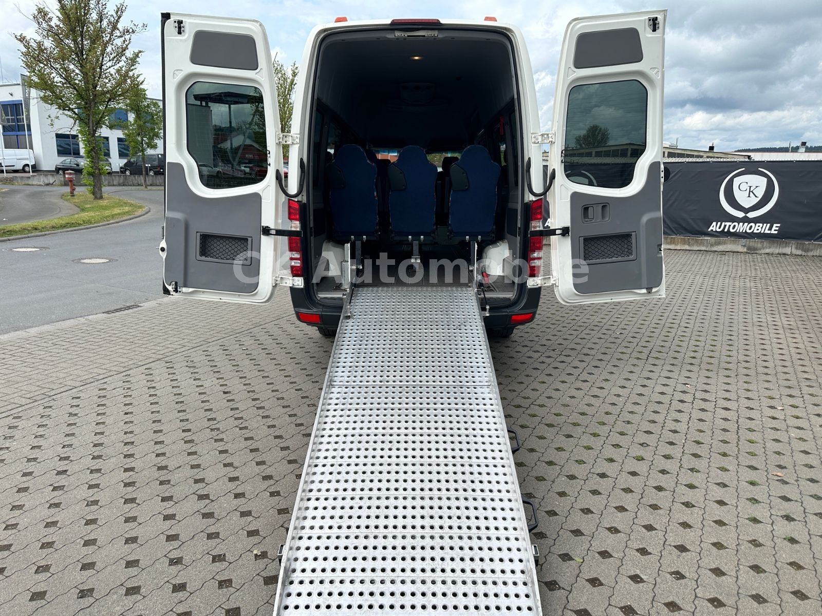 Fahrzeugabbildung Mercedes-Benz Sprinter II 316 CDI Kombi Maxi Automatik/9 Sitze