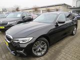 BMW 320dA touring xDrive Luxury Line LASER*PANO*HUD* - BMW 320 aus 2021