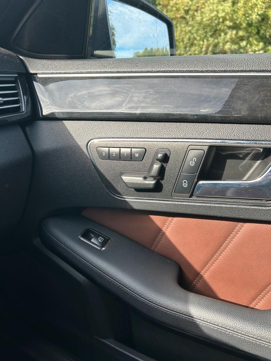 Mercedes-Benz E220 2010 — photo 9