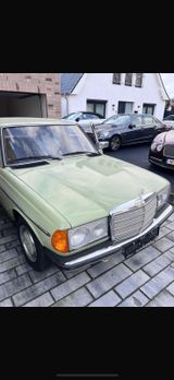 Mercedes-Benz 200 - Mercedes-Benz 200 in Bremen