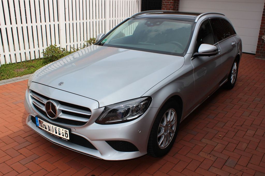 Image of Mercedes-Benz C 220