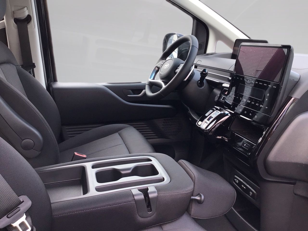 Fahrzeugabbildung Hyundai STARIA TREND *CARPLAY*NAVI*SHZ*LHZ*18''*