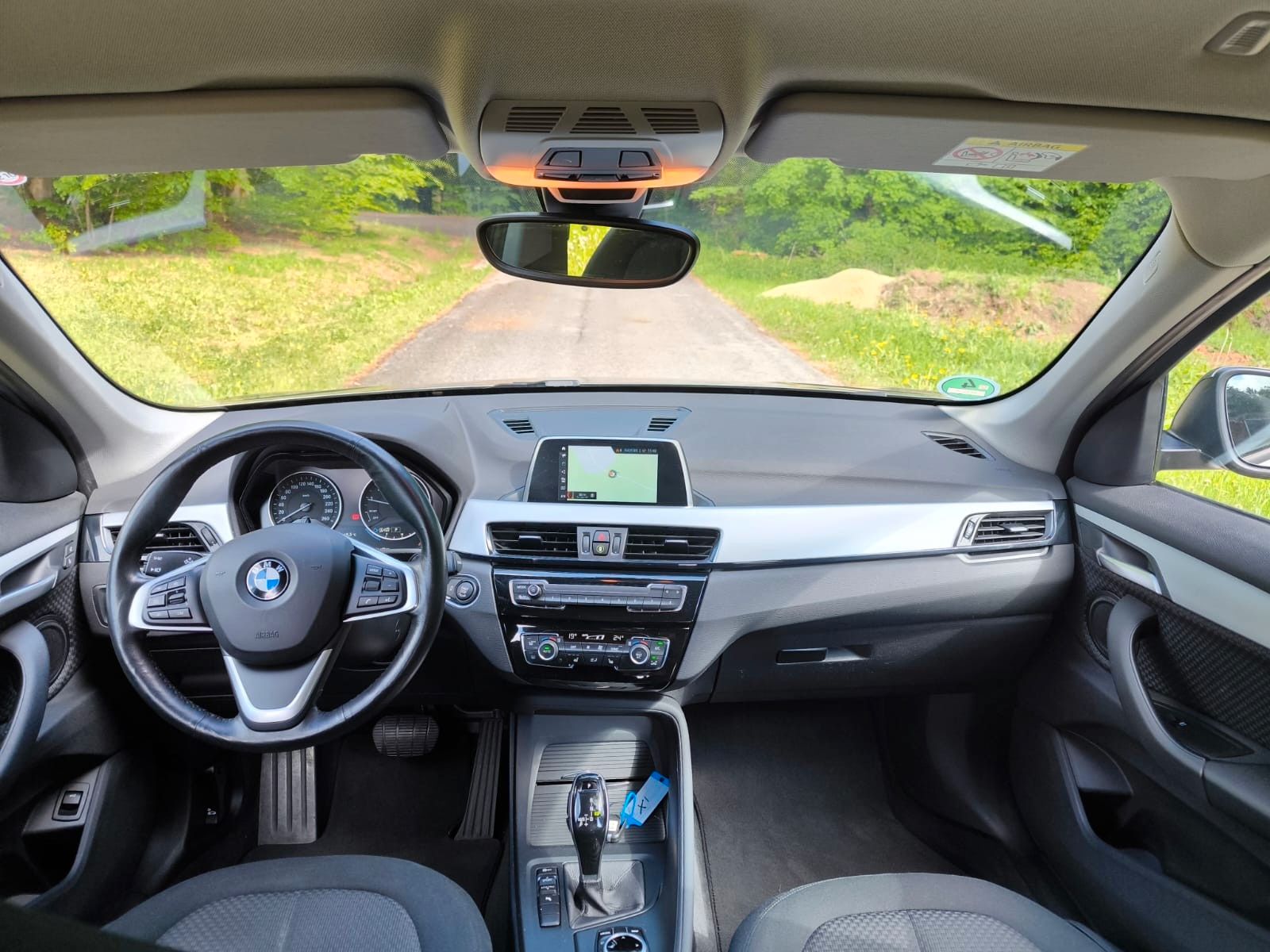 BMW X1  18 i AUTOMATIK NAVI LED SHZ PDC 1.Hand foto 7