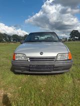Opel Kadett E Oldtimer Tausch gegen Mofa M... - Opel Kadett mit Diesel-Antrieb