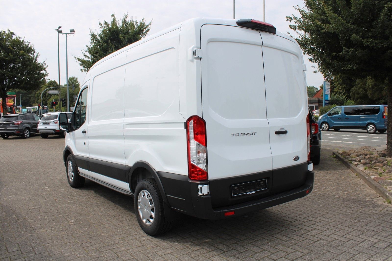 Fahrzeugabbildung Ford Transit 330 L2 TREND Kasten KLIMA AHK