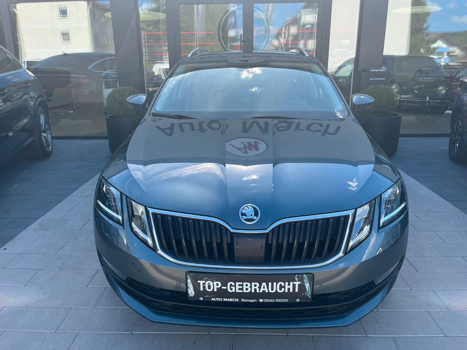 Fahrzeugabbildung SKODA Octavia 1.4 TSI Combi Drive*RFK*AHK*PDC*LED*