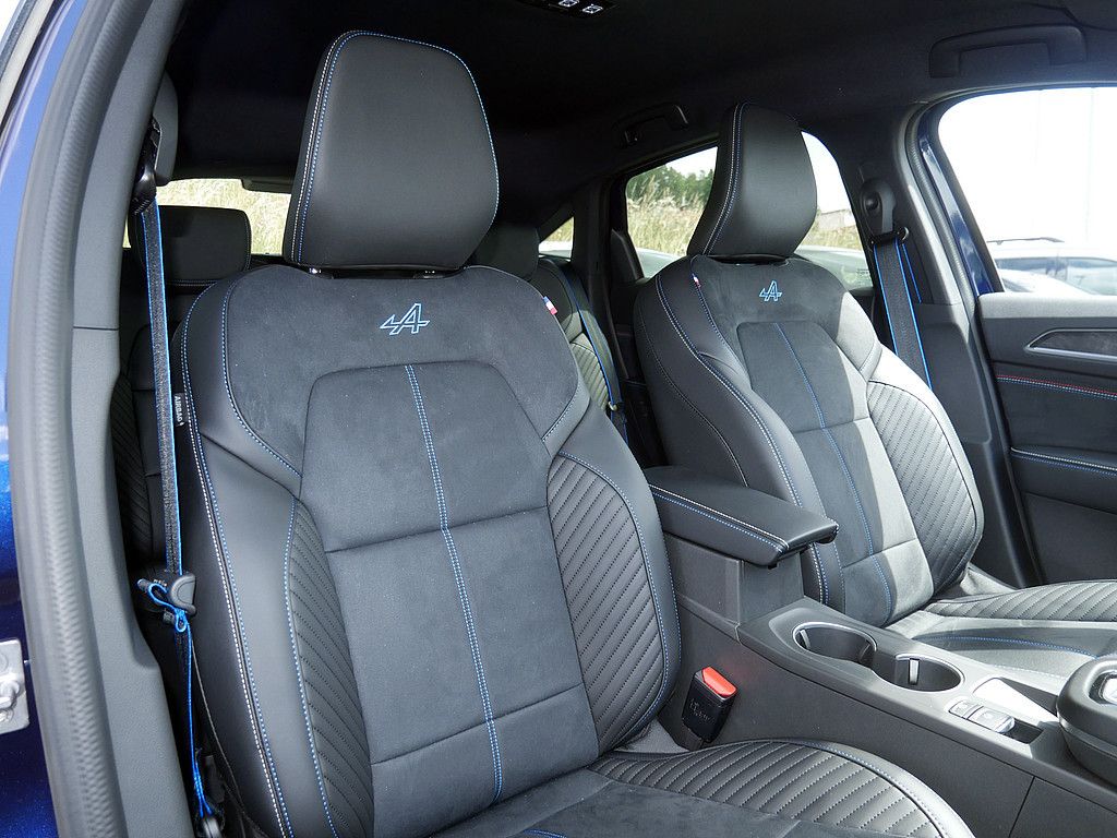 Fahrzeugabbildung Renault Arkana Esprit Alpine TCe 160 EDC