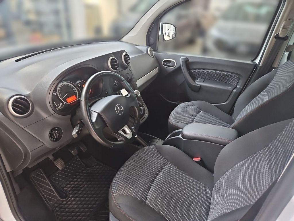 Fahrzeugabbildung Mercedes-Benz Citan 109 Kombi Navi SHZ AHK Flügeltüren RFK