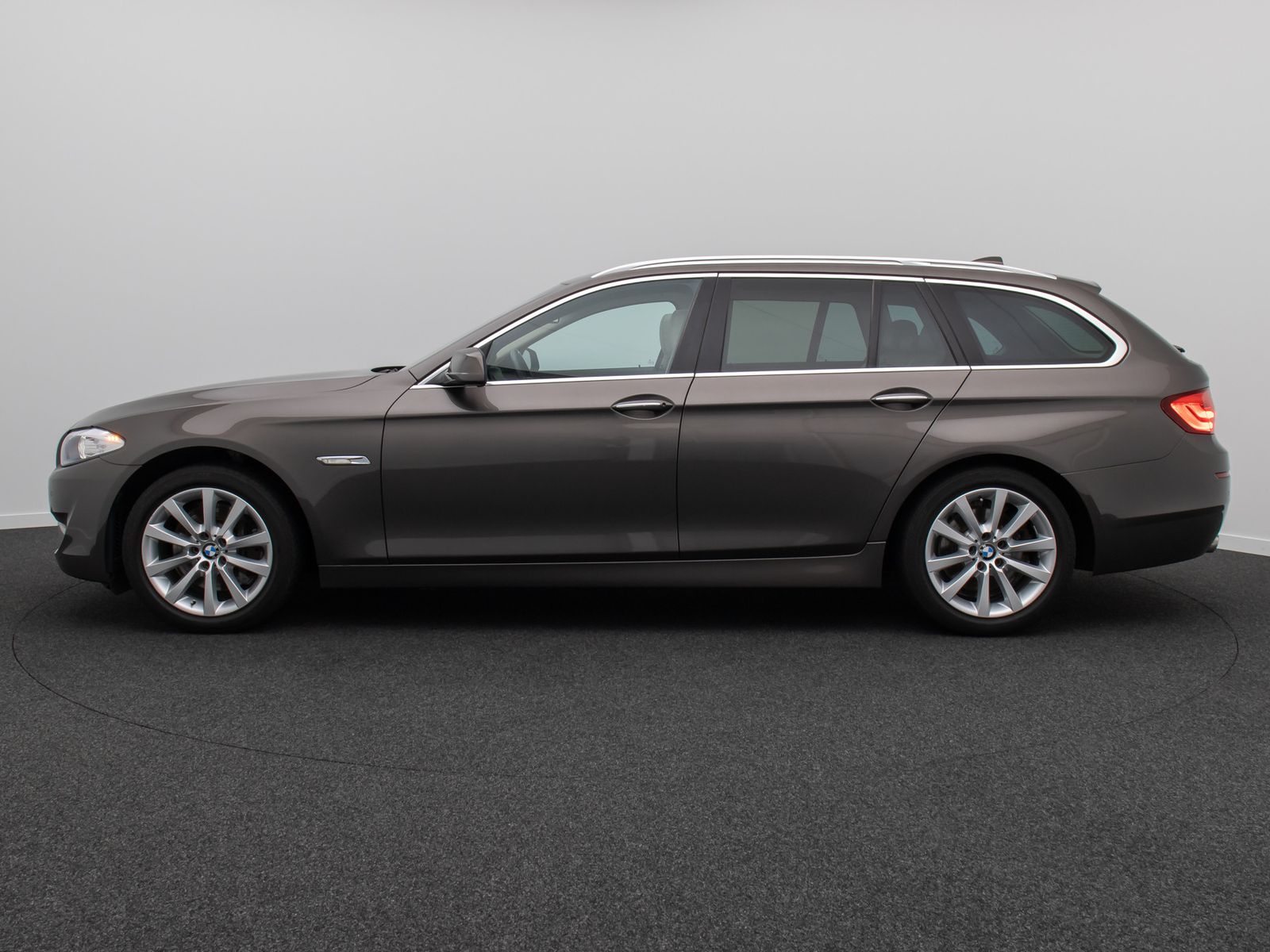 Fahrzeugabbildung BMW 525d Memory Bi-Xenon GeschwindigReg NaviPro HiFi