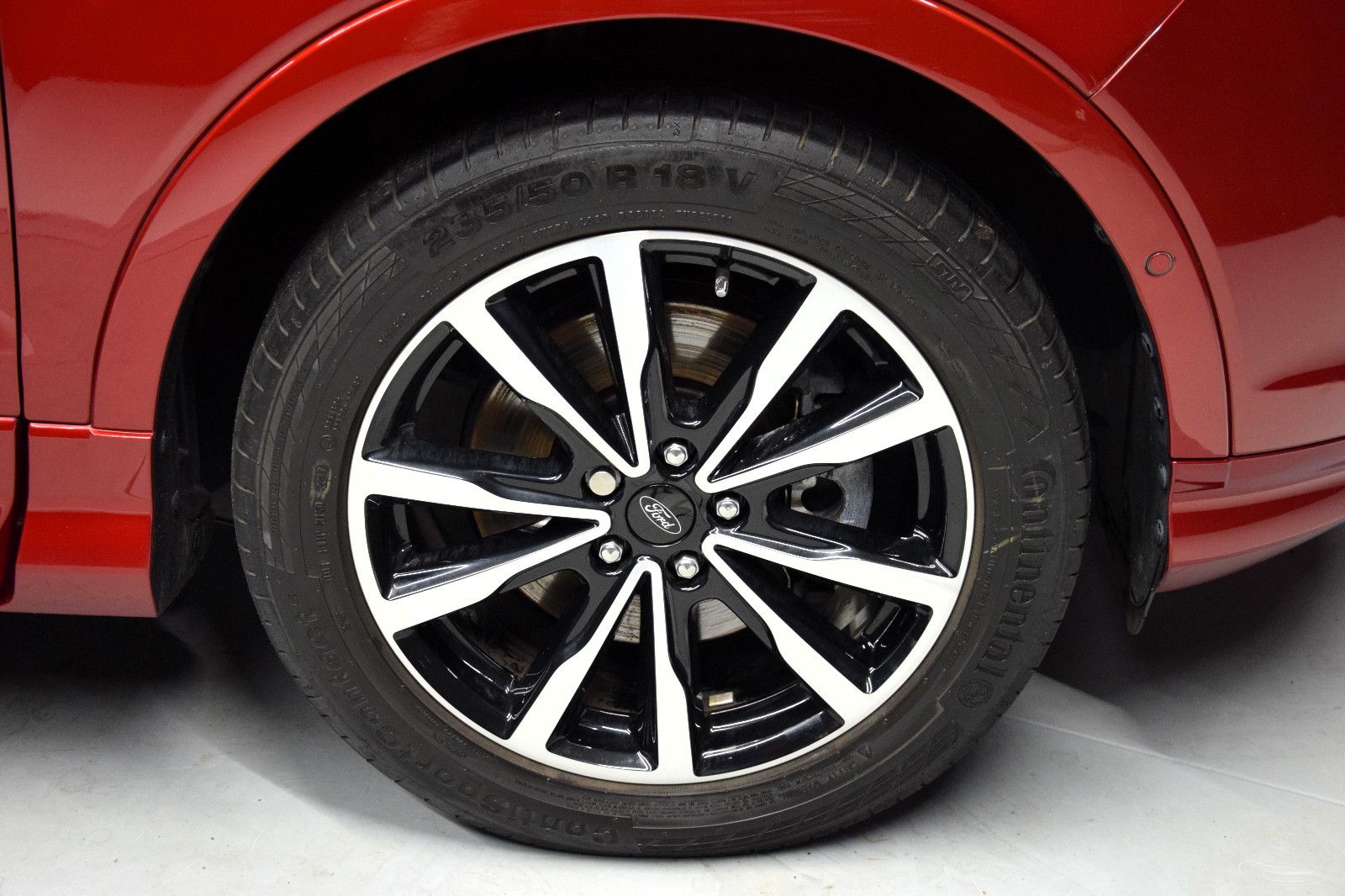 Fahrzeugabbildung Ford Kuga ST-Line Tempomat Kamera PDC Bi-Xenon el.Hkl