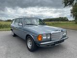Mercedes-Benz 200 Mercedes-Benz 200T W123 - Mercedes-Benz 200: W123