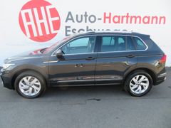 VW Tiguan 2.0 TDI Elegance 4M Matrix Navi Ahk Pano VW Tiguan 2.0 TDI Elegance 4M Matrix Navi Ahk Pano