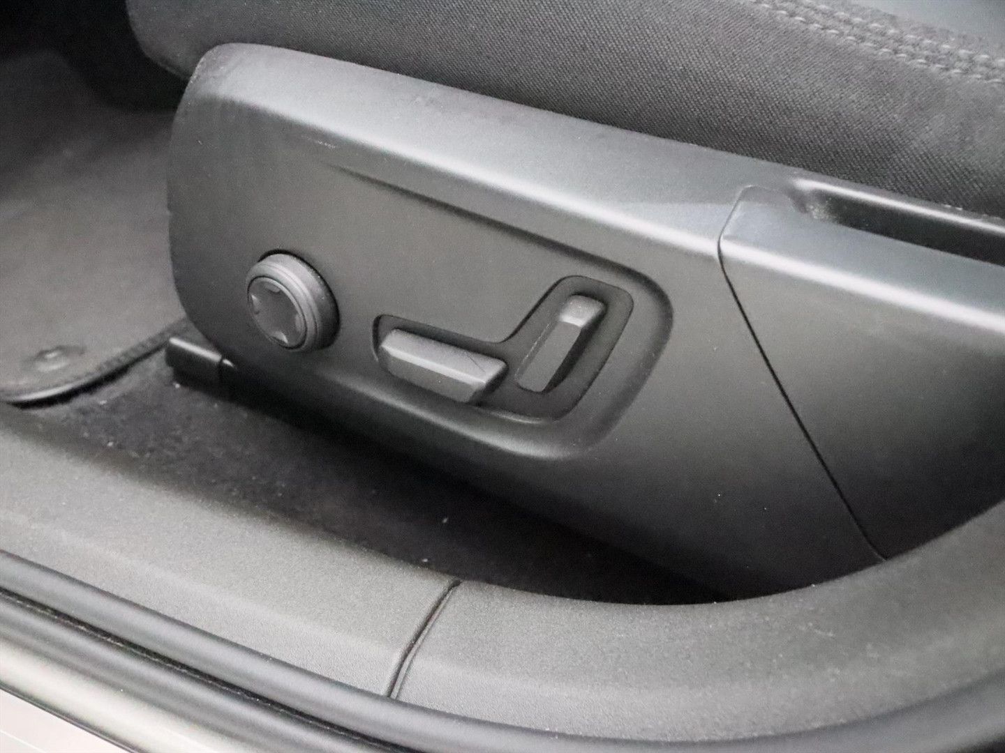 Polestar 2 Long Range Single motor 231PK 78 kWh 93,5% SoH imagem 3
