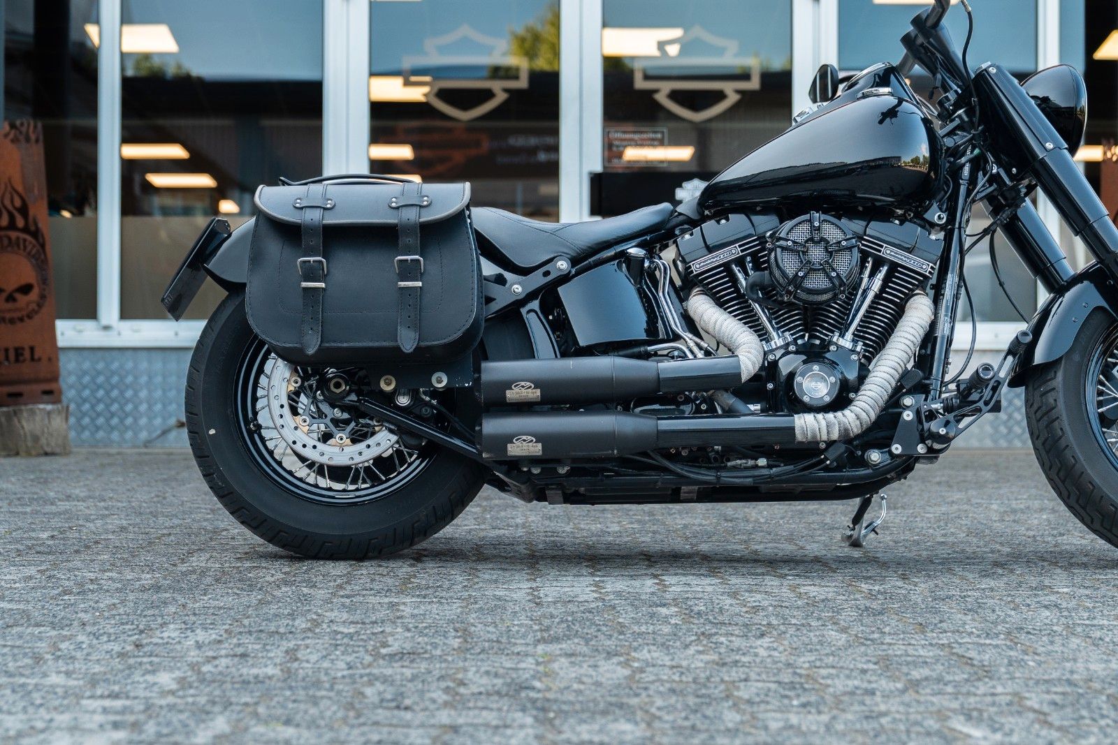 Fahrzeugabbildung Harley-Davidson FLSS SOFTAIL SLIM S 110 cui - Jekill & Hyde