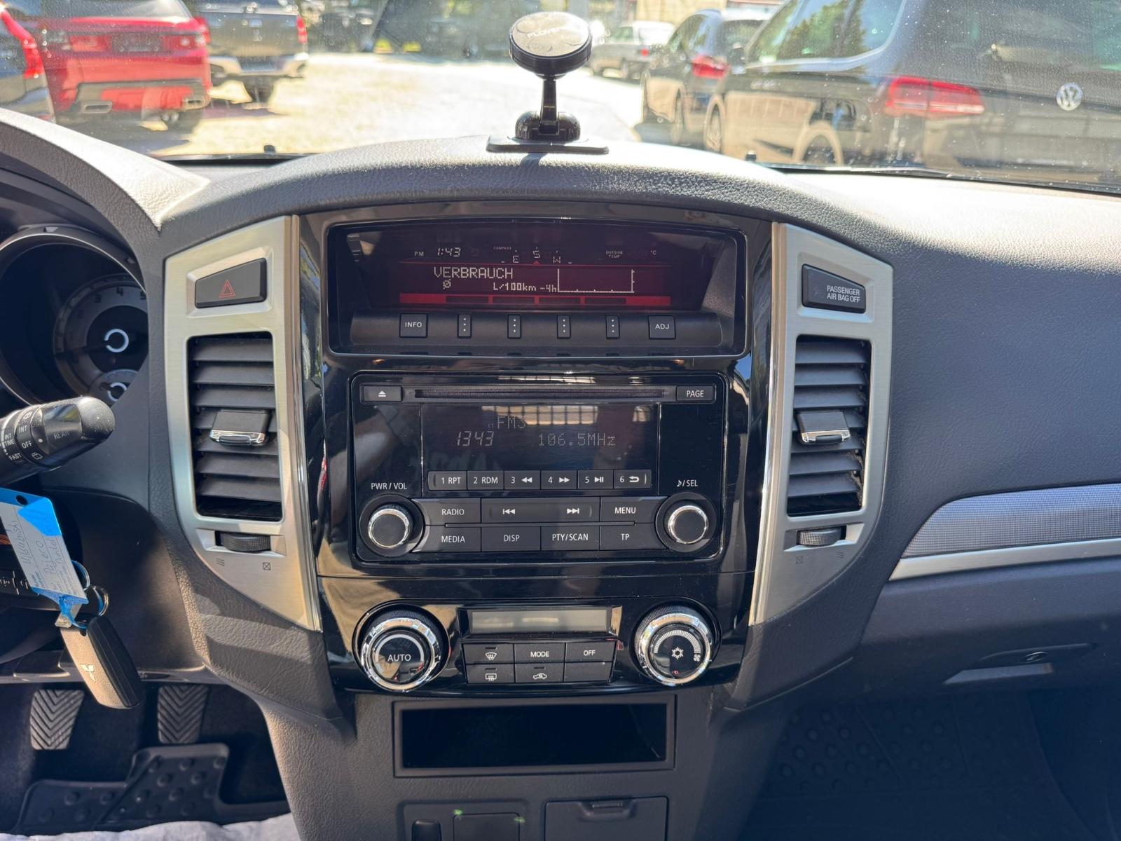 MITSUBISHI PAJERO 3.2 DI-D 200CH - MANUELLE - 1ERE MAIN - CT NEUF
