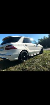 Mercedes-Benz ML 350 BlueTEC 4MATIC Edition 1 Edition 1 - Mercedes-Benz ML 350 Gebrauchtwagen in Stuttgart