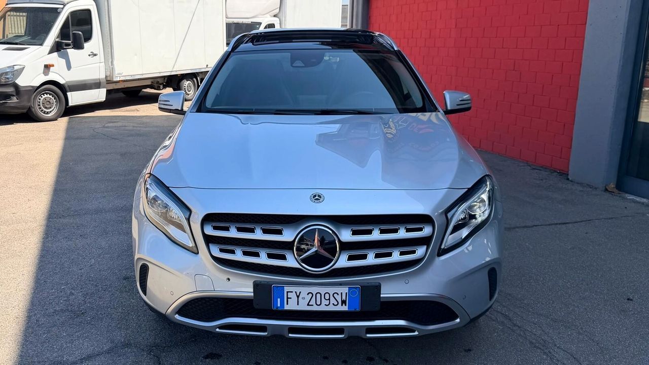 Mercedes-Benz MERCEDES-BENZ GLA 180 1.6 PREMIUM 122CV - FULL L imagem 2