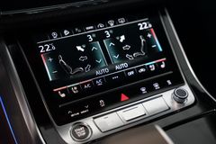 AUDI Q8 50 TDI S line | Pano | HuD | Carbon | B&O AUDI Q8 50 TDI S line | Pano | HuD | Carbon | B&O