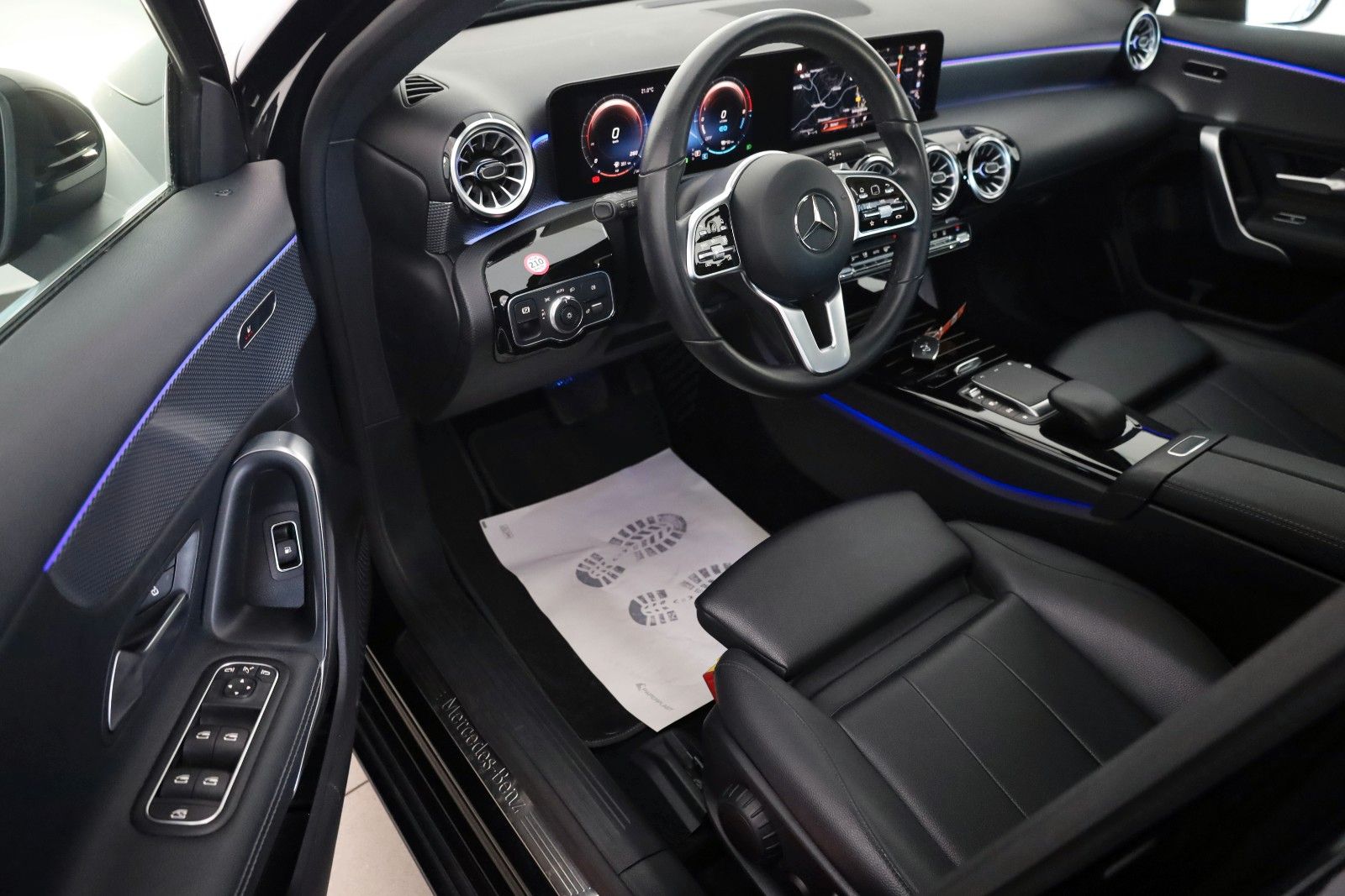 Fahrzeugabbildung Mercedes-Benz A 250e Progressive,Leder,Navi,LED,SH,Kamera,Pano