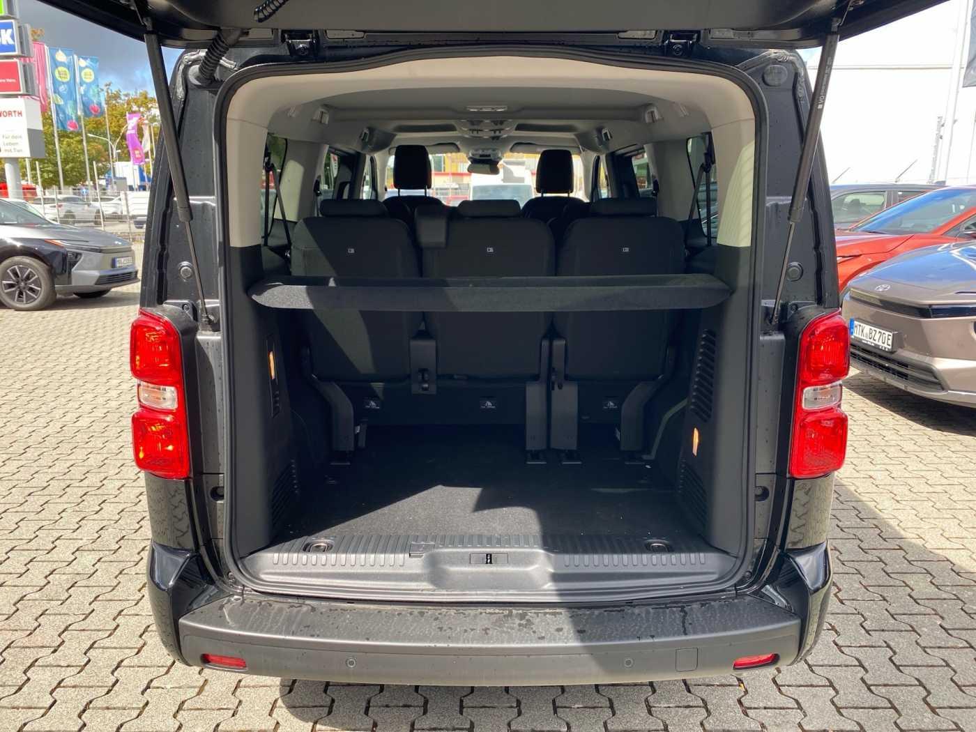 Toyota Proace Verso 2.2 D AT Teamplayer L2 8-Sitzer