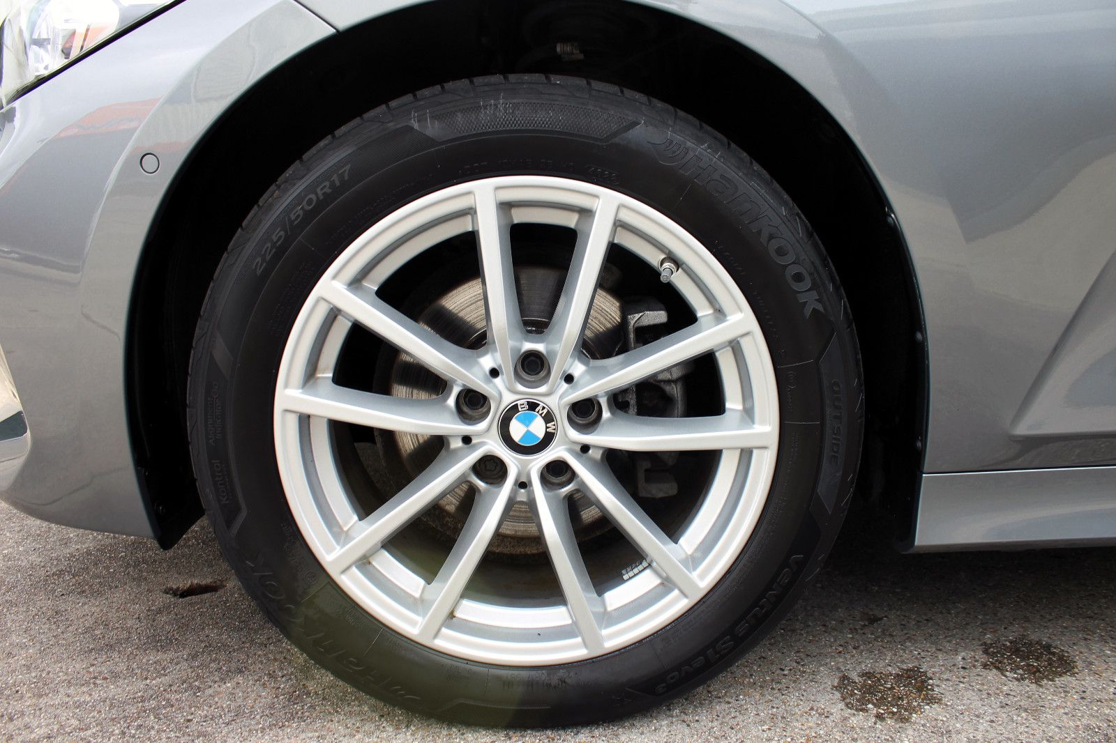 Fahrzeugabbildung BMW 318d Touring Steptr. LED ACC KAM AHK NAV CarPlay