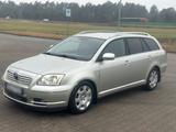 Toyota Avensis 2.0 Polnische Kennzeichen Top - Toyota Avensis aus 2005: Kombi