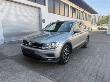 Volkswagen Tiguan - 2