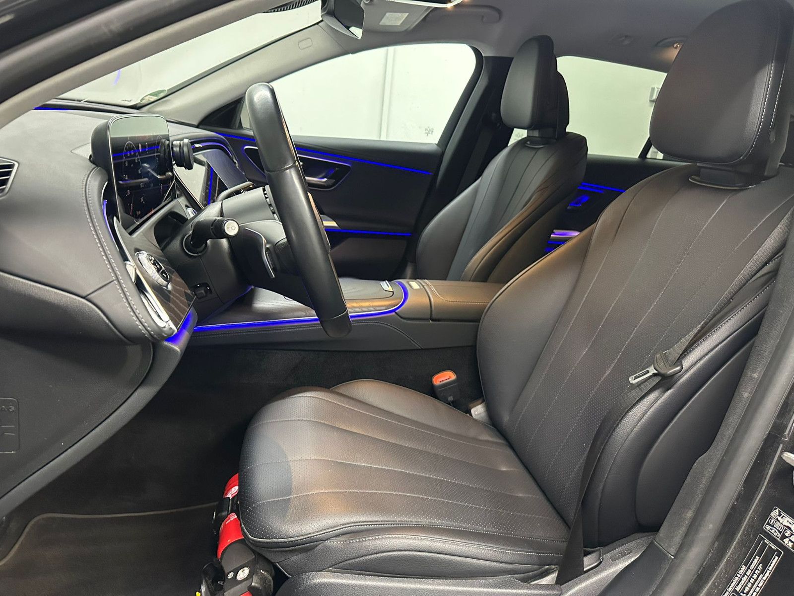 Fahrzeugabbildung Mercedes-Benz E 450 4MATIC T All-Terrain Autom. *AHK*AMBIENTE*