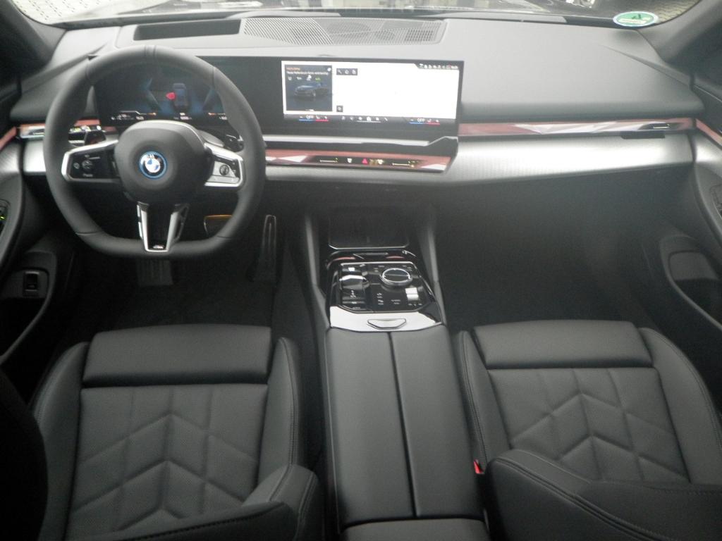 BMW 530 e Touring Sportpaket HUD AHK-klappbar AHK El