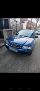 Audi A4 mit Anhänger Kupplung - Audi A4 aus 1998: Kombi