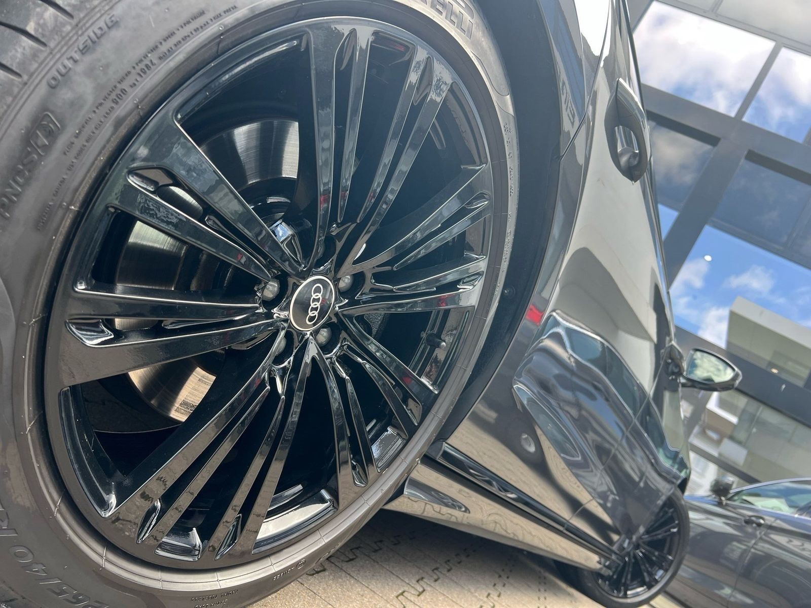 Audi A8 55 TFSI quattro S-Line HD Matrix Pano 360° B& foto 4