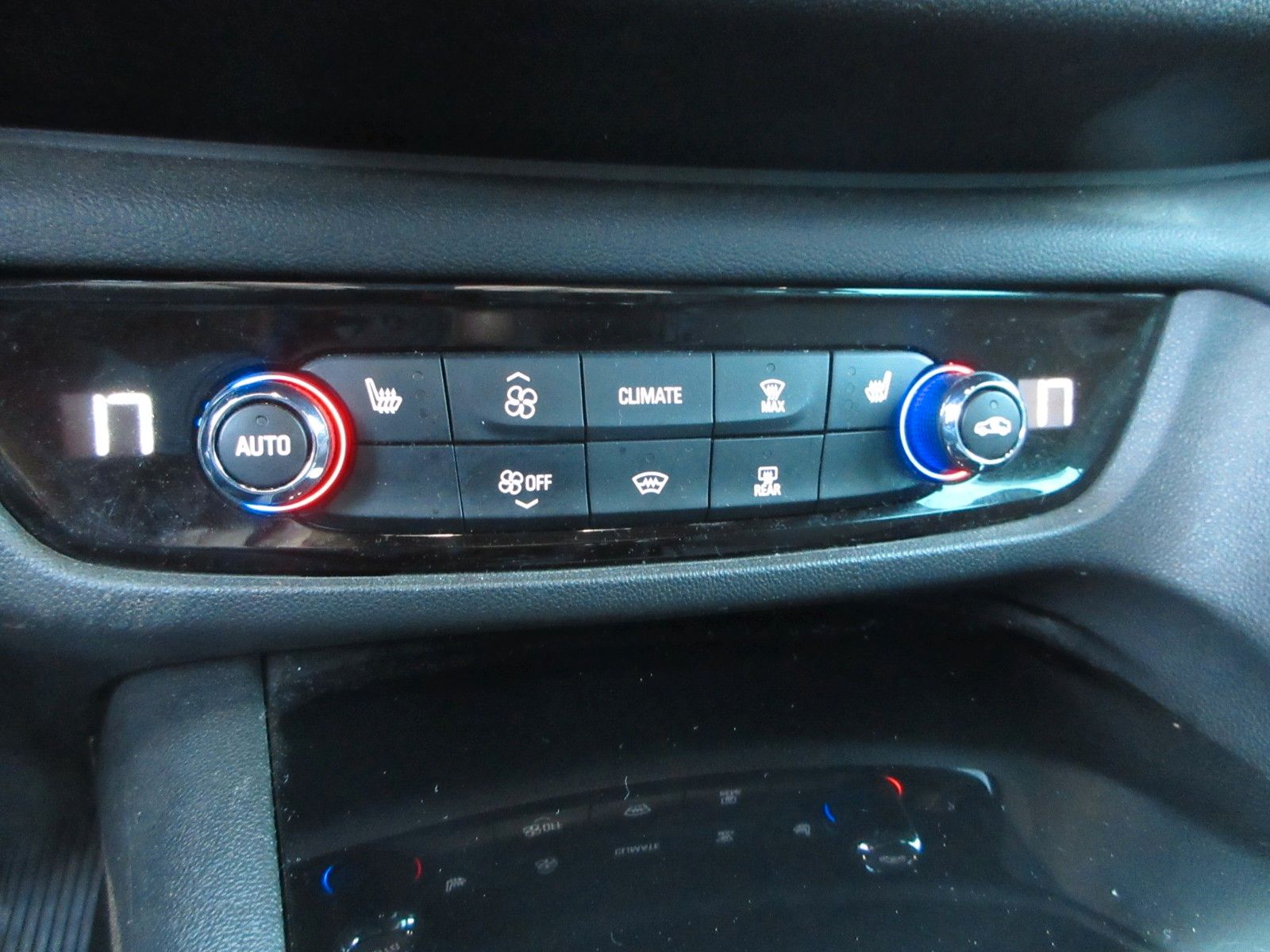 Fahrzeugabbildung Opel Insignia B ST  1.5D ELEG. LED/NAVI/SHZ/LHZ/PANO
