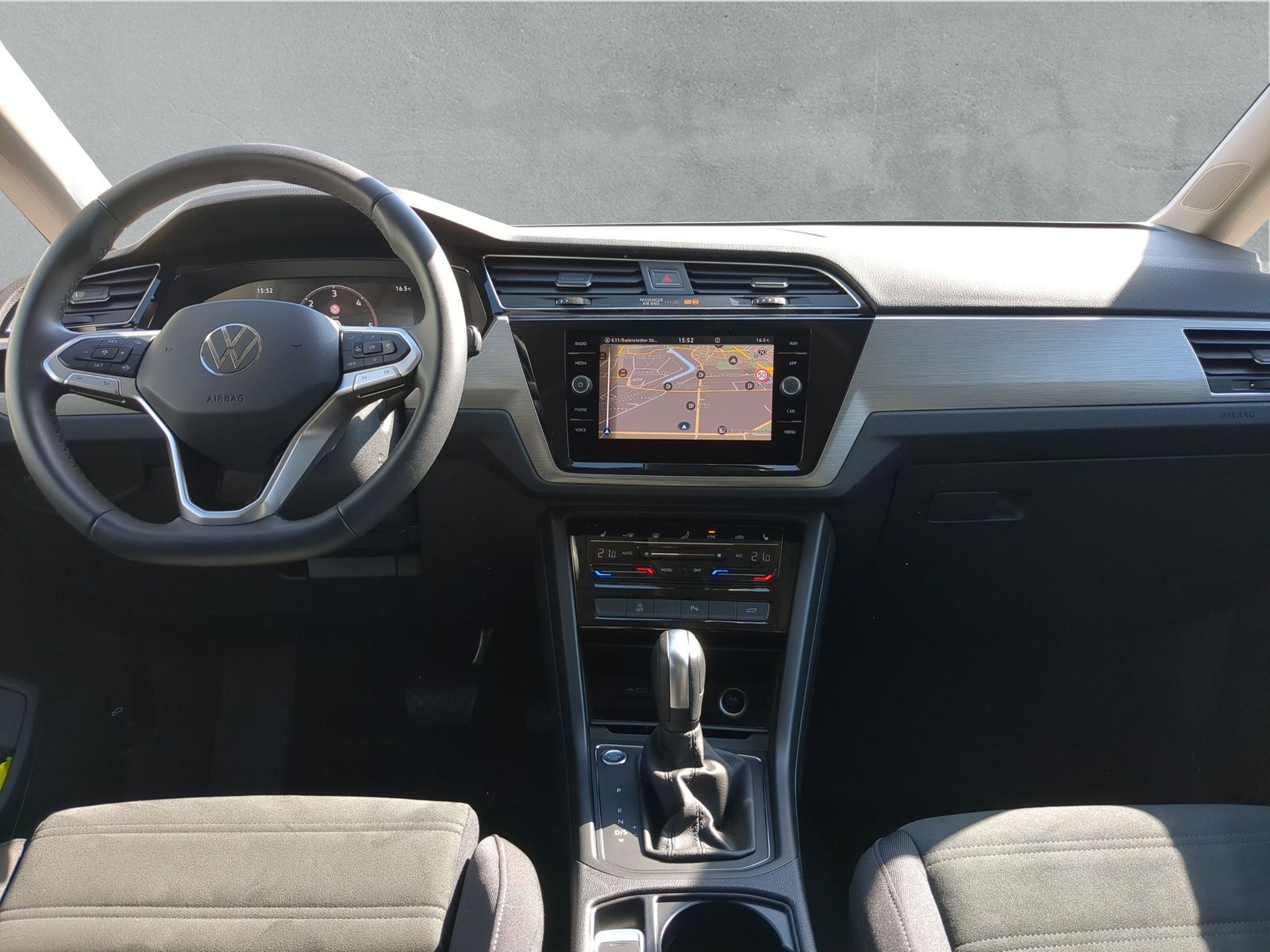 Fahrzeugabbildung Volkswagen Touran 2.0 TDI DSG AHK elek. Heckkl. SHZ