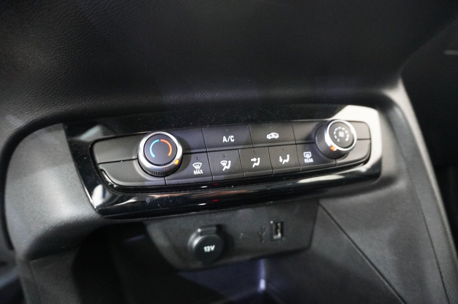 Fahrzeugabbildung Opel Corsa F 1.2T ELEGANCE NAVI/LED/VIRT/KAMERA/SPORT