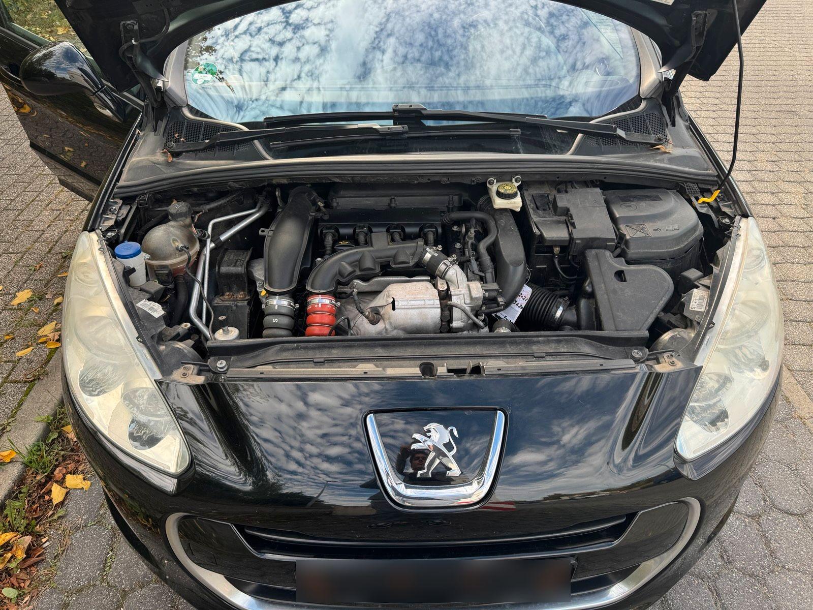 Peugeot 308 2011 — photo 15